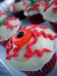 Bloodshot Eye Eyeball Cupcake